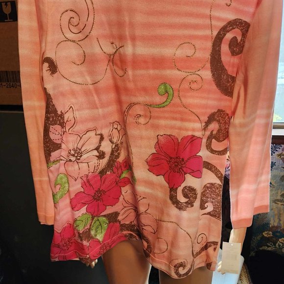 Shirt - Picture 2 of 4